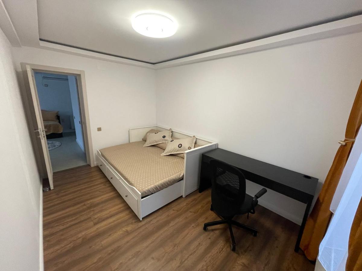 Apusului Residence Boekarest Buitenkant foto