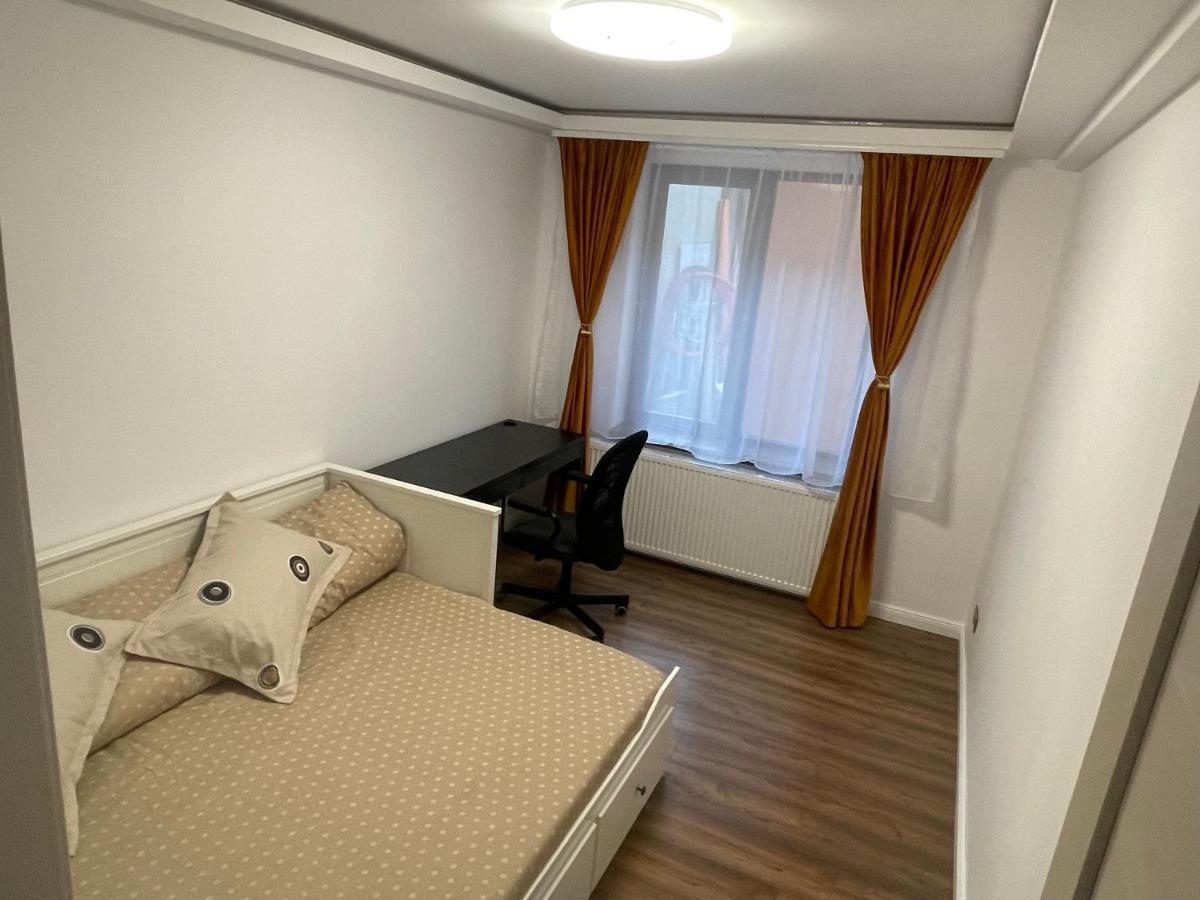 Apusului Residence Boekarest Buitenkant foto